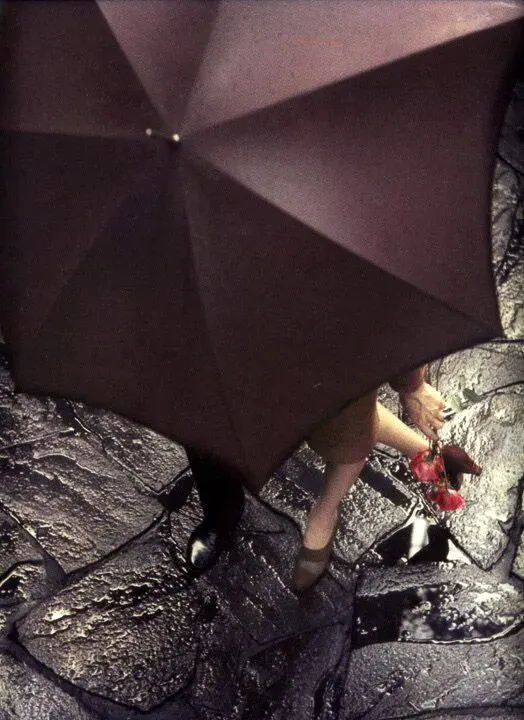Saul Leiter’s Umbrella Turns a Rainy Street into Pure Design