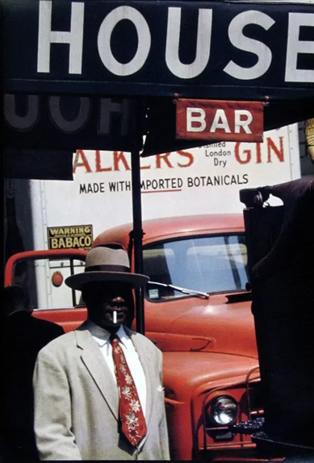 Saul Leiter’s Gift for Urban Layers and Graphic Surprise