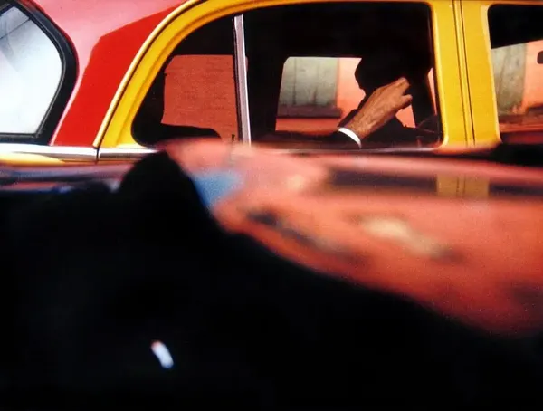 Saul Leiter’s Taxi Window Turns Traffic Into Theater