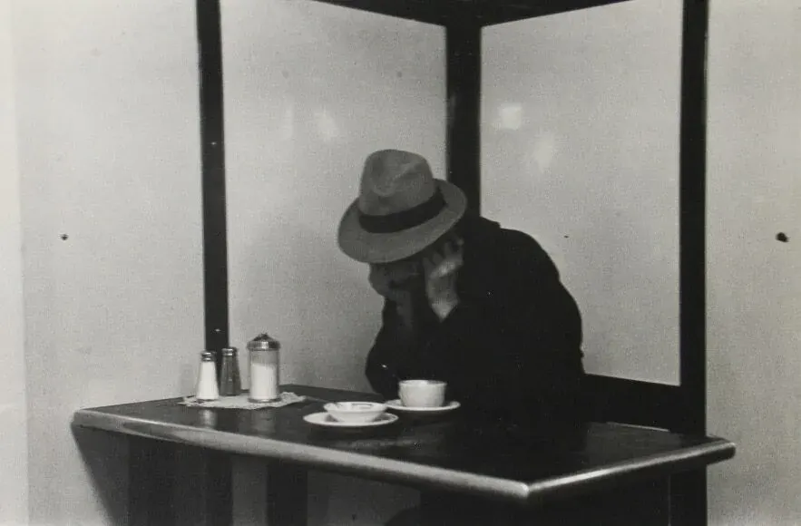 Saul Leiter’s Quiet Theater of Solitude