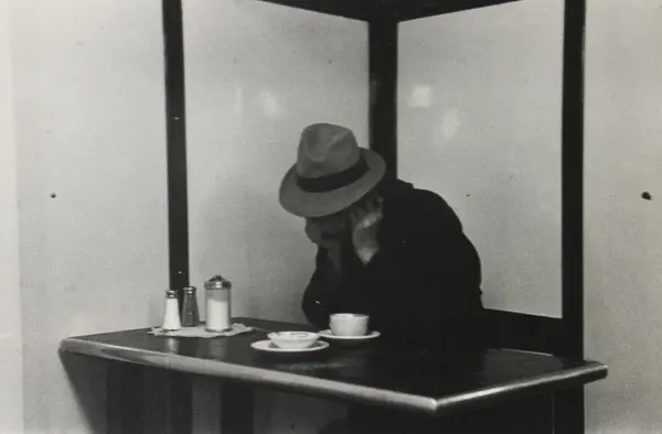Saul Leiter’s Quiet Theater of Solitude