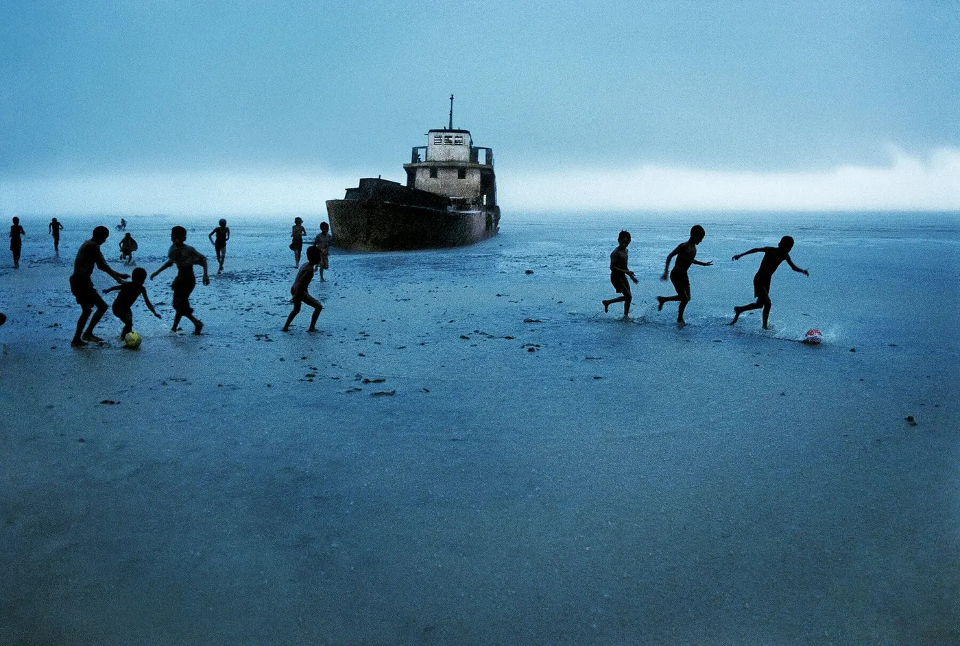 Play, Weather, and Scale on a Burmese Shore