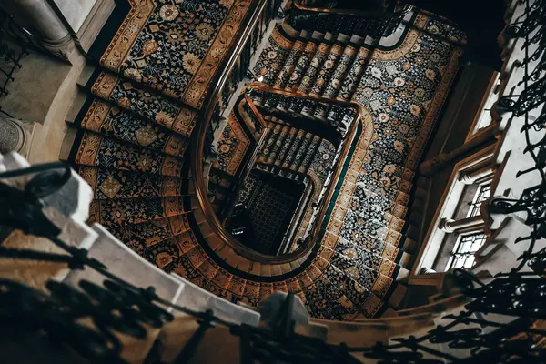Five Composition Mistakes That Keep Your Photos From Getting Better