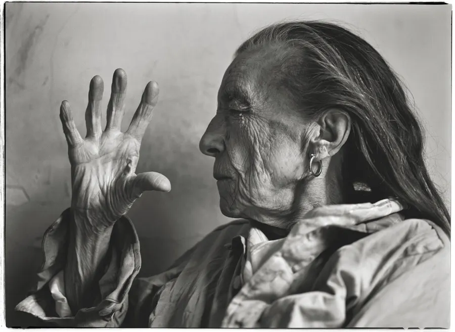 Annie Leibovitz:Louise Bourgeois, New York City, 1997